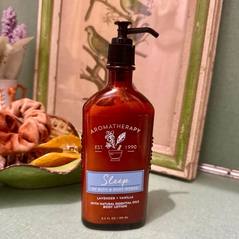 Bath & body Works aromatherapy sleep lavender vanilla 
Original 
6.5 ounce
